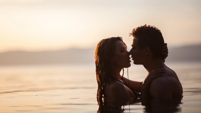 Faut-il confondre crush et amour pour écrire une histoire romantique ?