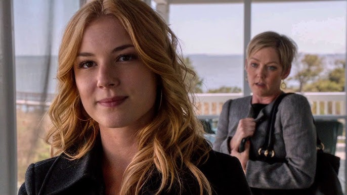 Emily Thorne arrive dans les Hamptons