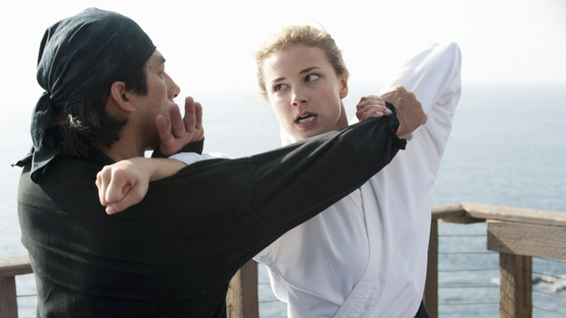 Emily fait la bagarre